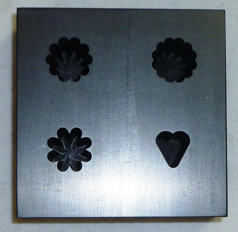 Hot Glass Color Graphite Mold 4 in 1 Hearts - Hot Glass Color & Supply